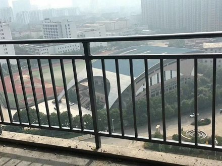 更換陽(yáng)臺(tái)護(hù)欄,選購(gòu)新護(hù)欄需要注意哪些問(wèn)題？