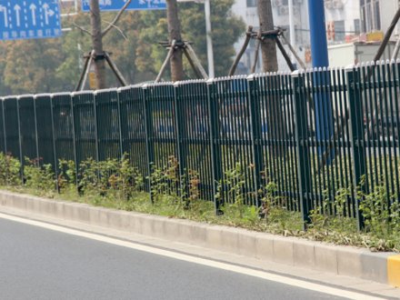 鋅鋼護欄和鐵藝護欄的區別有哪些？